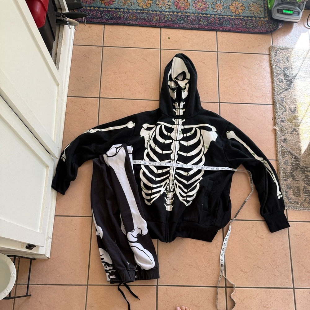 Men’s Skeleton Hoodie - Large costume + pants - Picture 3 of 5